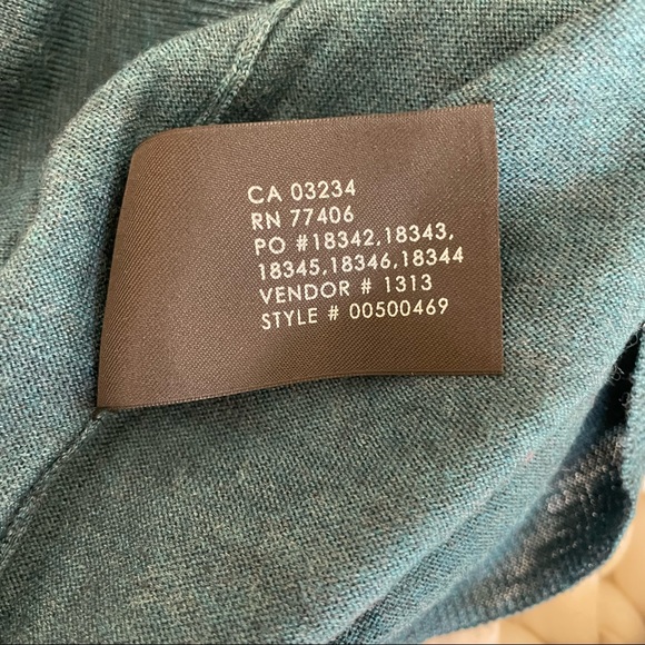 Club Monaco merino wool sweater - Picture 7 of 7